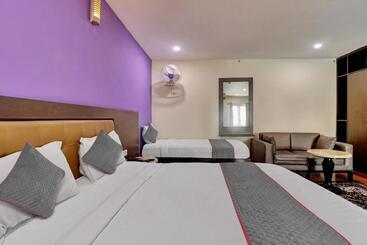 Mg Hotel Udayee International