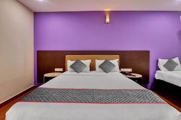 Mg Hotel Udayee International