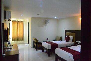 Mg Hotel Udayee International
