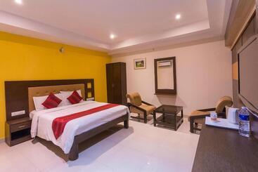 Mg Hotel Udayee International