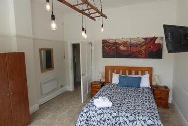 پانسیون Sahara Guest House