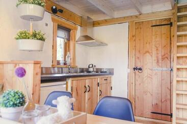 استراحتگاه Tree House