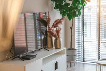تختخواب و صبحانه The Residence Enschede