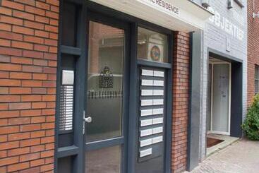 تختخواب و صبحانه The Residence Enschede