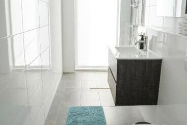 تختخواب و صبحانه The Residence Enschede
