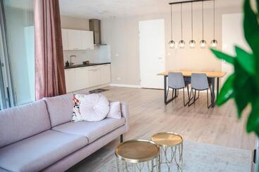 تختخواب و صبحانه The Residence Enschede