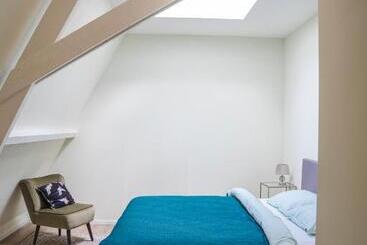 تختخواب و صبحانه The Residence Enschede