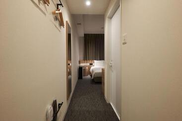 Henn Na Hotel Komatsu Ekimae