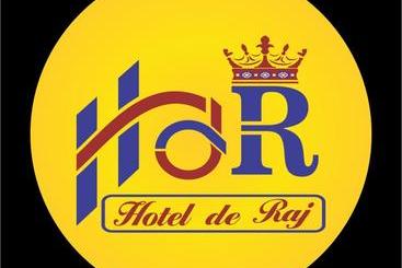 هتل De Raj Sialkot