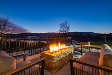 هتل Fairfield Inn & Suites By Marriott Klamath Falls