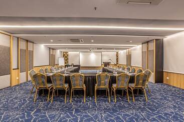 Fives Hotel Johor Bahru City Centre