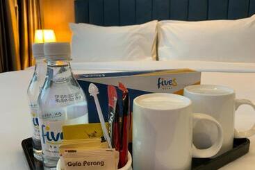Fives Hotel Johor Bahru City Centre