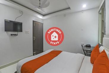 בית מלון כפרי Oyo 75905 Stay Villa