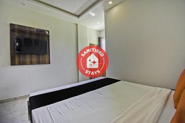 בית מלון כפרי Vaccinated Staff  Capital O75964 The Royel Center