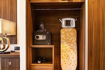 Leonardo Boutique Hotel Larnaca