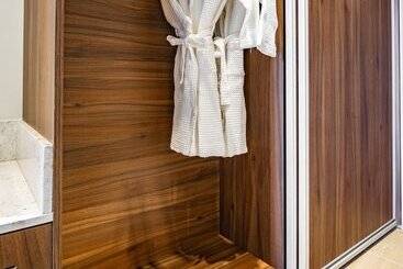 Leonardo Boutique Hotel Larnaca