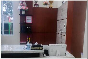 پانسیون Reddoorz Near Moro Mall Purwokerto 2