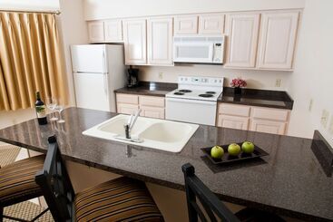 هتل Bella Vista Suites Lake Geneva