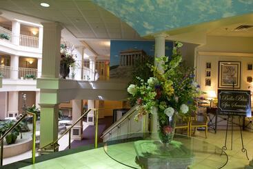 هتل Bella Vista Suites Lake Geneva
