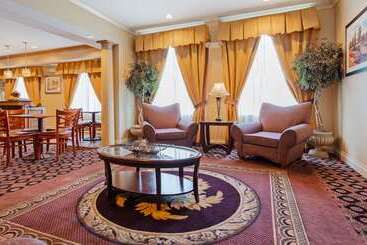 هتل Best Western Plus Hannaford Inn & Suites