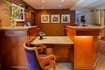 هتل Best Western Plus Hannaford Inn & Suites