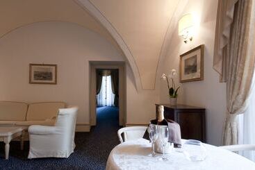 酒店 Castello Chiola