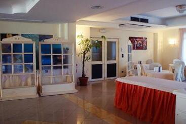 هتل Club Kennedy