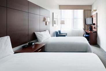 Club Quarters Hotel Wacker At Michigan, Chicago