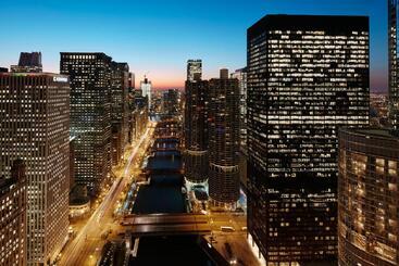 Club Quarters Hotel Wacker At Michigan, Chicago