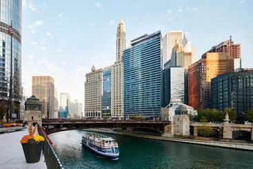 Club Quarters Hotel Wacker At Michigan, Chicago