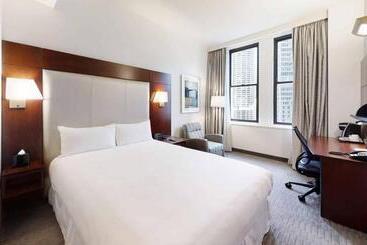 Club Quarters Hotel Wacker At Michigan, Chicago