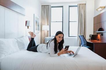 Club Quarters Hotel Wacker At Michigan, Chicago