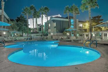 هتل Desert Rose Resort