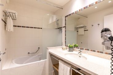 هتل Fraser Suites Paris La Défense
