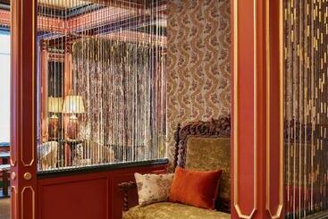 هتل Hôtel De Montesquieu