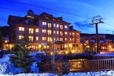 هتل Inn At Lost Creek
