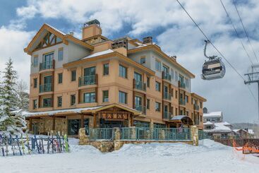 هتل Inn At Lost Creek