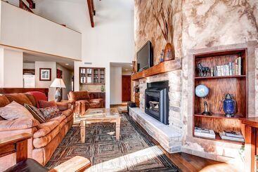 هتل Inn At Lost Creek