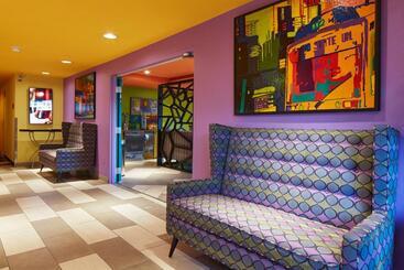 هتل Inn At Northrup Station