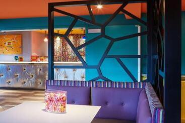هتل Inn At Northrup Station