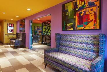 هتل Inn At Northrup Station