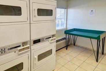 هتل Intown Suites Extended Stay Houston Tx   Hobby Airport