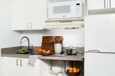 هتل Intown Suites Extended Stay Marietta Ga   Roswell Rd