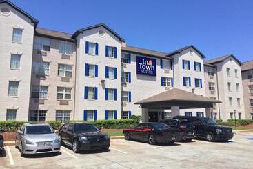هتل Intown Suites Extended Stay Marietta Ga   Roswell Rd