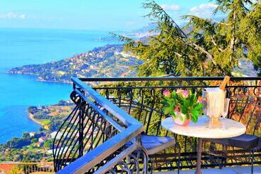 هتل La Riserva Di Castel D Appio Charme & Relax