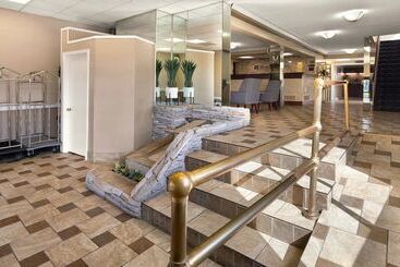 Magnuson Hotel Detroit Metro Airport