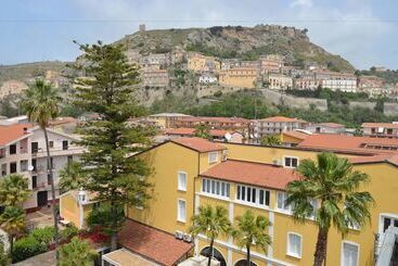 هتل Mediterraneo Palace