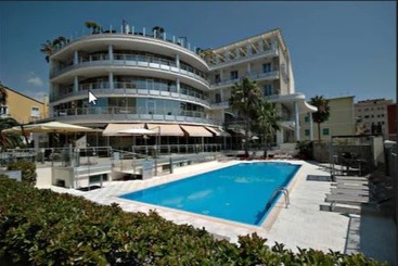 هتل Mediterraneo Palace