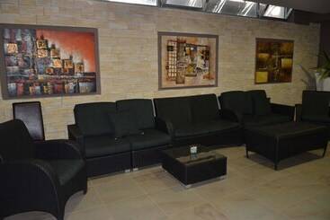 هتل Mediterraneo Palace