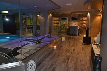 هتل Mediterraneo Palace